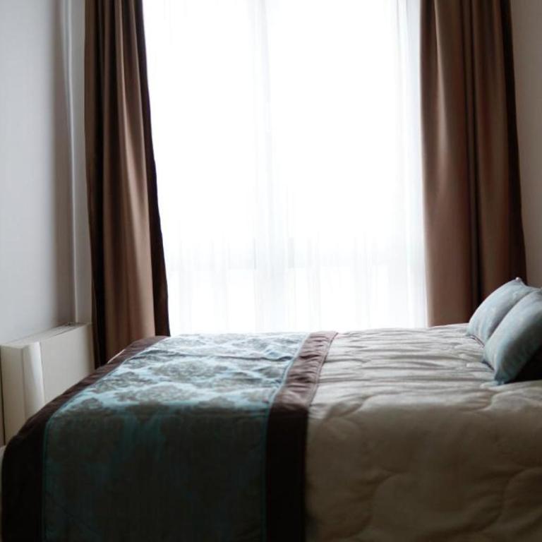 ILiDZA SKY - Apartman sa 2 Spavaće Sobe i Pogledom na Reku - 5