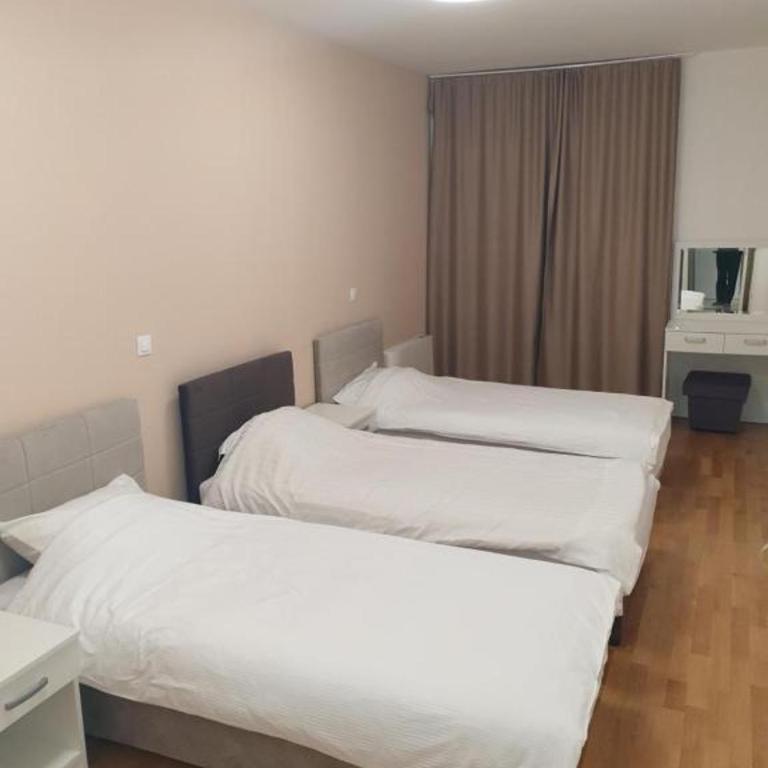 ILiDZA SKY - Apartman sa 2 Spavaće Sobe i Pogledom na Reku - 1