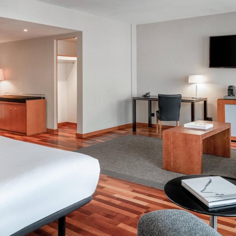 AC Hotel La Rioja by Marriott - Suite con cama extragrande y sofá cama - 8