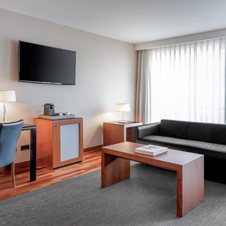 AC Hotel La Rioja by Marriott - Suite con cama extragrande y sofá cama - 7