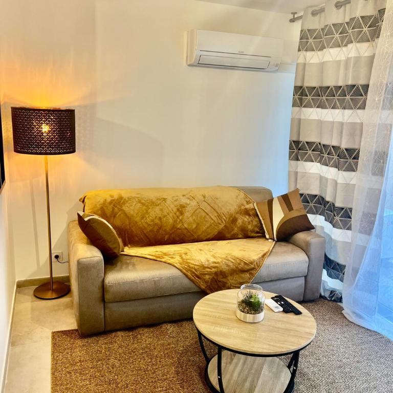Appartement Cosy, Calme et Climatisé proche centre - Appartamento - 10