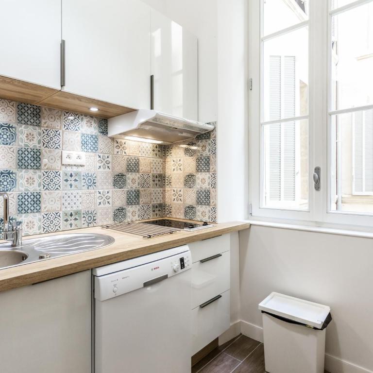 L'Escapade Marseillaise T2 Moderne avec Cuisine Équipée et à 5 min du Vieux-Port - Appartement 2 Chambres - 12