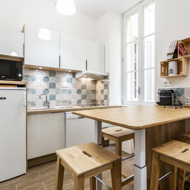 L'Escapade Marseillaise T2 Moderne avec Cuisine Équipée et à 5 min du Vieux-Port - Appartement 2 Chambres - 3