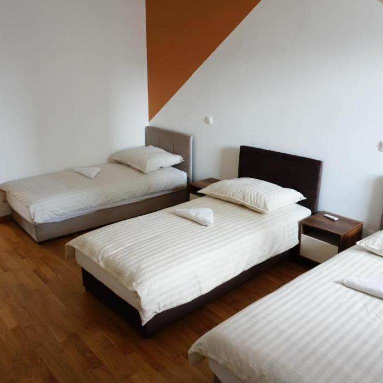 ILiDZA SKY - Three-Bedroom Apartment with Water View - 7