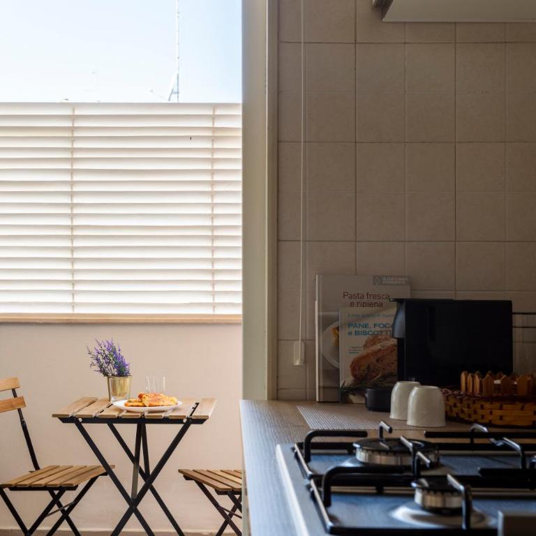 l A18 l - Appartamento con 2 Camere da Letto - 36