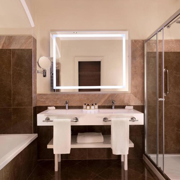 Sina Villa Medici, Autograph Collection - Suite Royal con 1 Letto King-Size e Balcone - 4