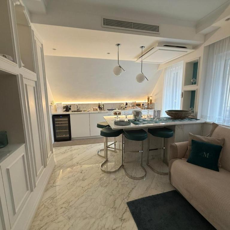 MAISON LADY CLAUDIA LUXURY ACCOMMODATION - Appartamento con 1 Camera da Letto - 9
