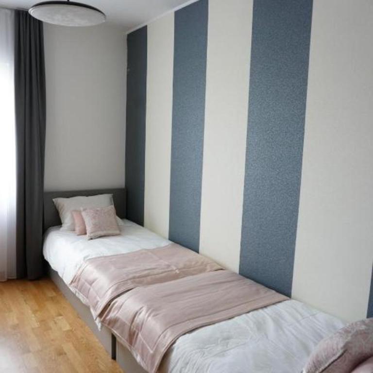 ILiDZA SKY - Three-Bedroom Apartment with Water View - 5