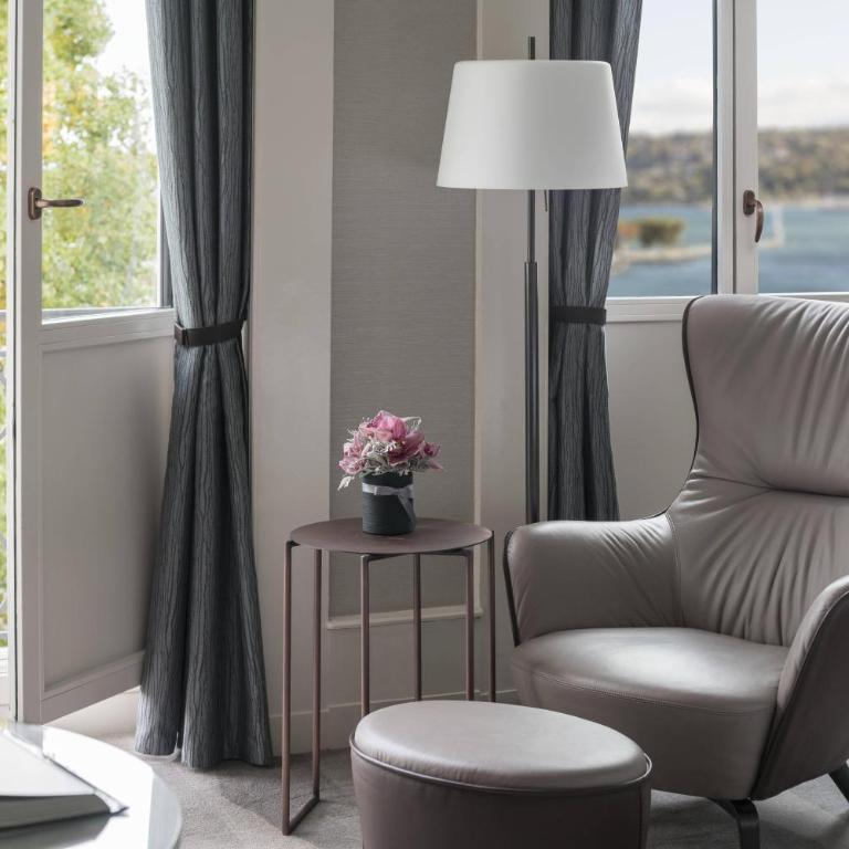 The Ritz-Carlton Hotel de la Paix, Geneva - Chambre Deluxe Lit King-Size - Vue sur Lac - 3