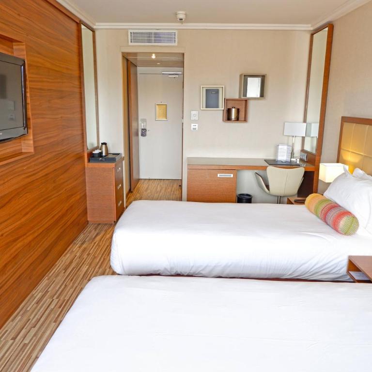 AC Hotel by Marriott Ambassadeur Antibes - Juan Les Pins - Chambre Double avec Balcon - Vue sur Piscine - 2