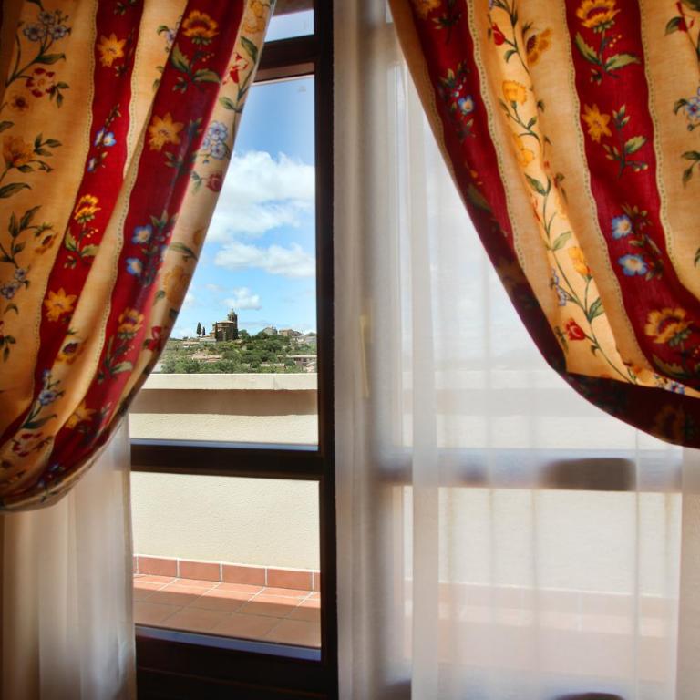 Hostería de Guara - Deluxe Double Room with Balcony - 5