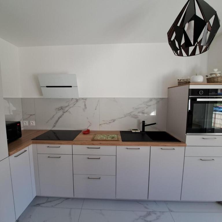 Charmant 3 pièces vue mer - Appartement 2 Chambres avec Terrasse et Vue sur la Mer - 9