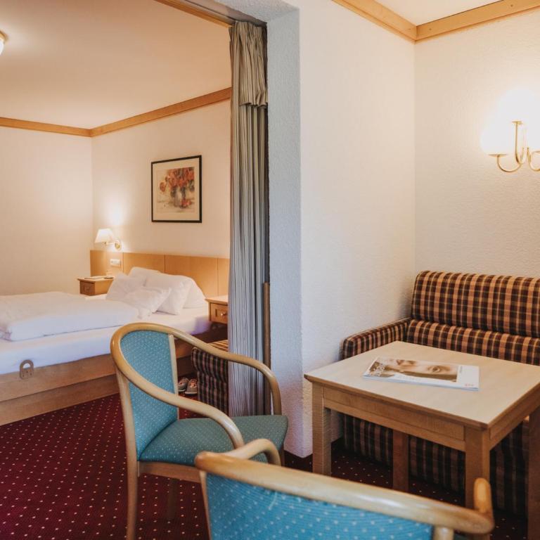 Hotel Zimba - Comfort Doppelzimmer mit Balkon und Bergblick - 2