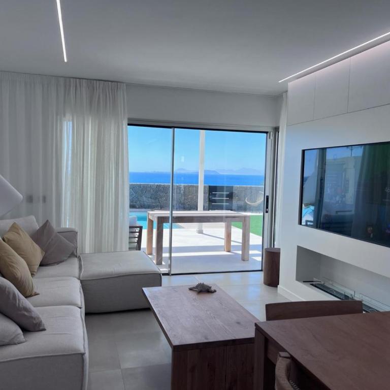 Vulcana Suite - Three-Bedroom Villa - 3