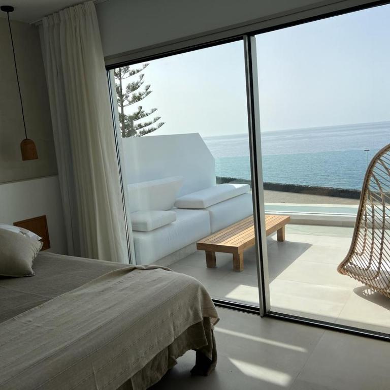 Vulcana Suite - Three-Bedroom Villa - 9