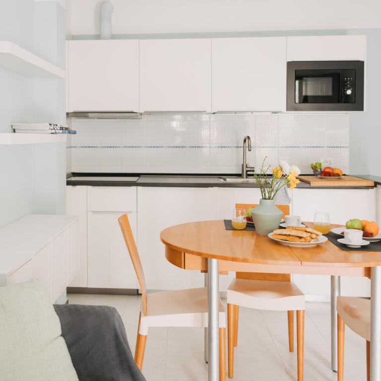 Your home in Chiavari- Large terrace & 2 bedrooms - Apartment mit 2 Schlafzimmern - 5