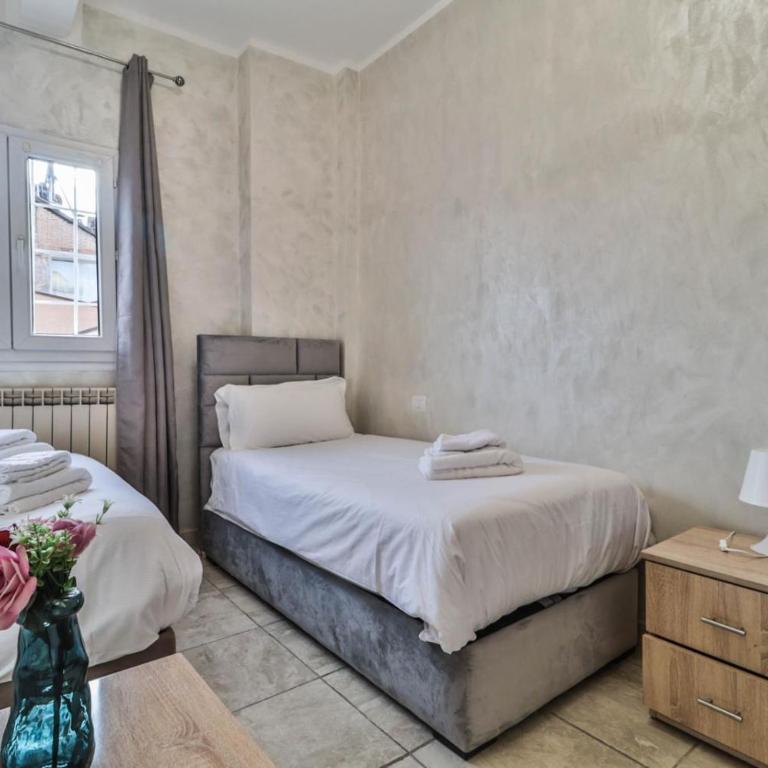 AFFITTACAMERE VERDI - Nel Centro di Bologna - Camera Tripla con Bagno Privato - 14