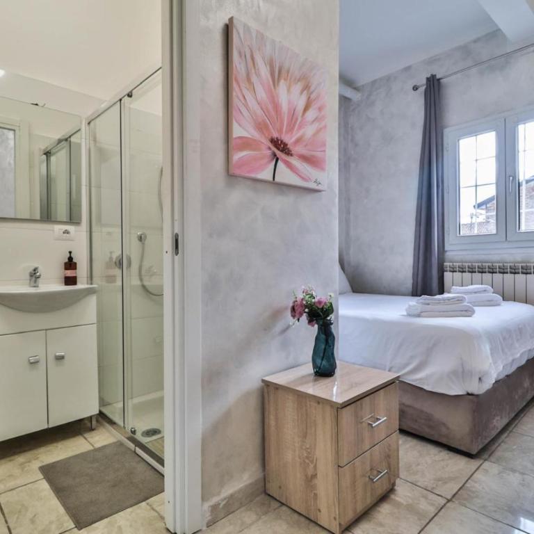 AFFITTACAMERE VERDI - Nel Centro di Bologna - Camera Tripla con Bagno Privato - 15