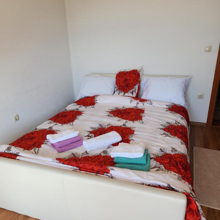 Grand AC Residence with Garden & Parking - Apartman - 4