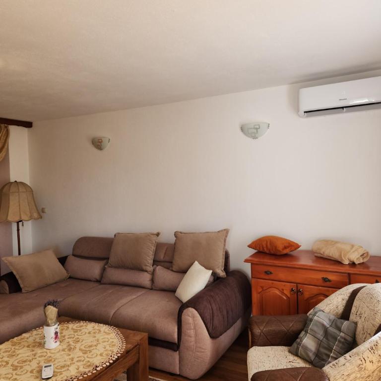 Grand AC Residence with Garden & Parking - Apartman - 6