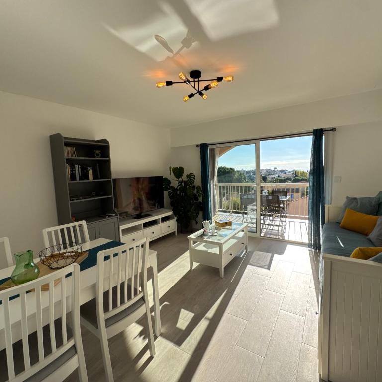 Charmant 2P Piscine - Parking - Vue mer - Antibes - Apartment mit 1 Schlafzimmer - 3