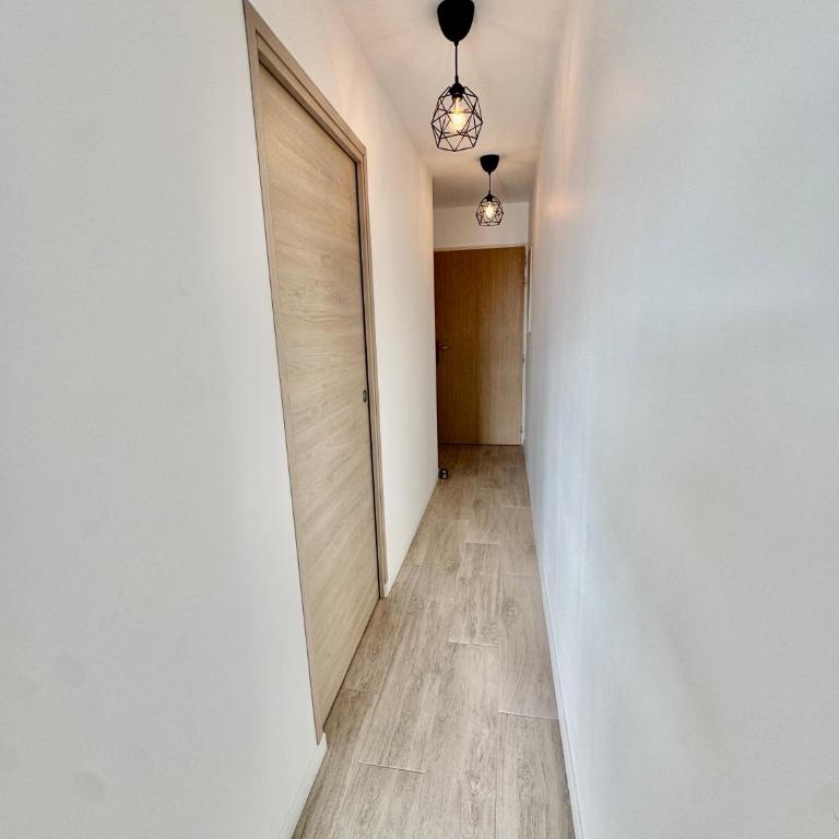 Charmant 2P Piscine - Parking - Vue mer - Antibes - Apartment mit 1 Schlafzimmer - 12