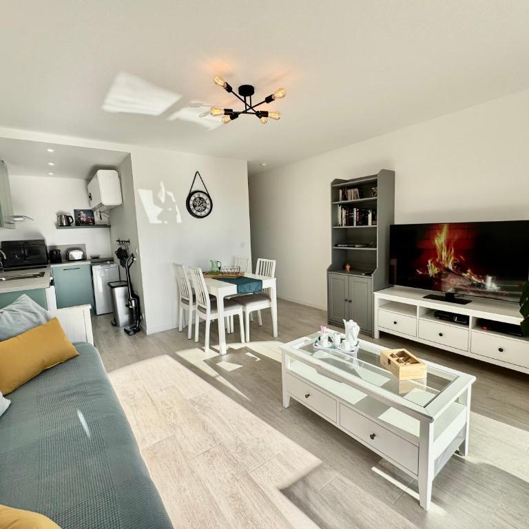 Charmant 2P Piscine - Parking - Vue mer - Antibes - Apartment mit 1 Schlafzimmer - 15