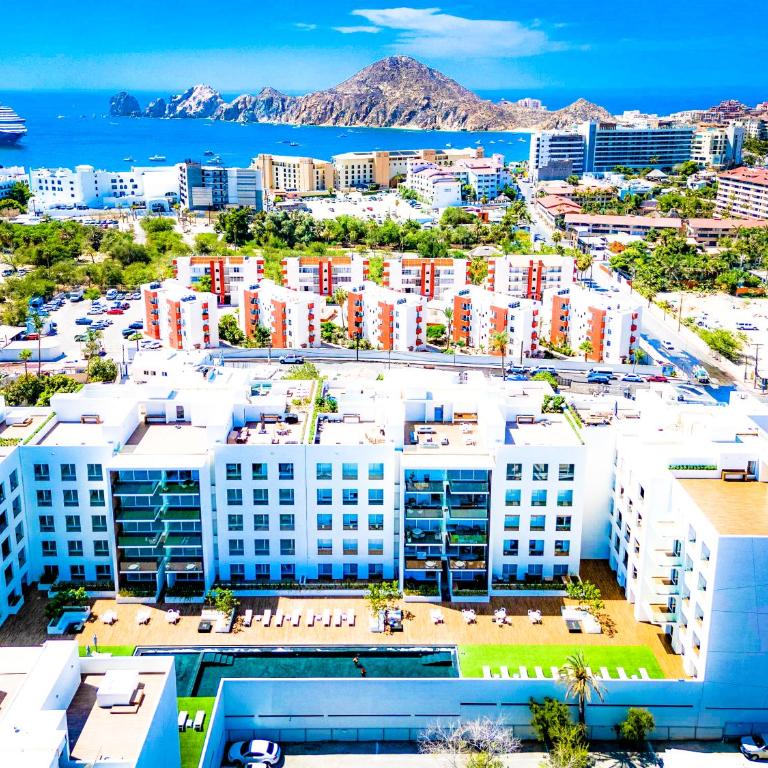 Casa Flor- Opulent, Secure, Serene Central Cabo Condo, Pool Views! - Apartamento de 2 dormitorios - 56