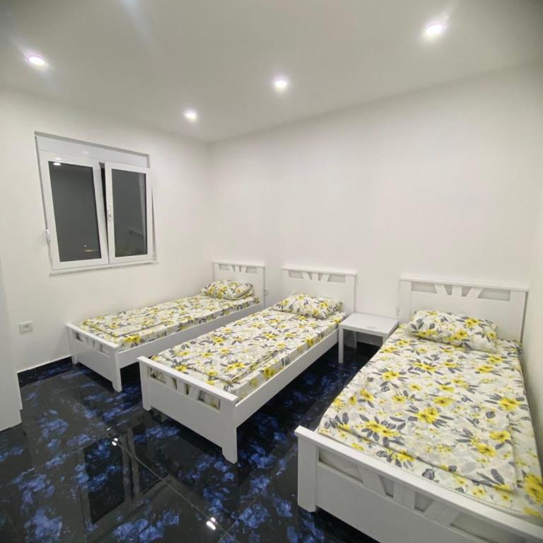 Montebello Inn apartments - Two-Bedroom Apartment - 60
