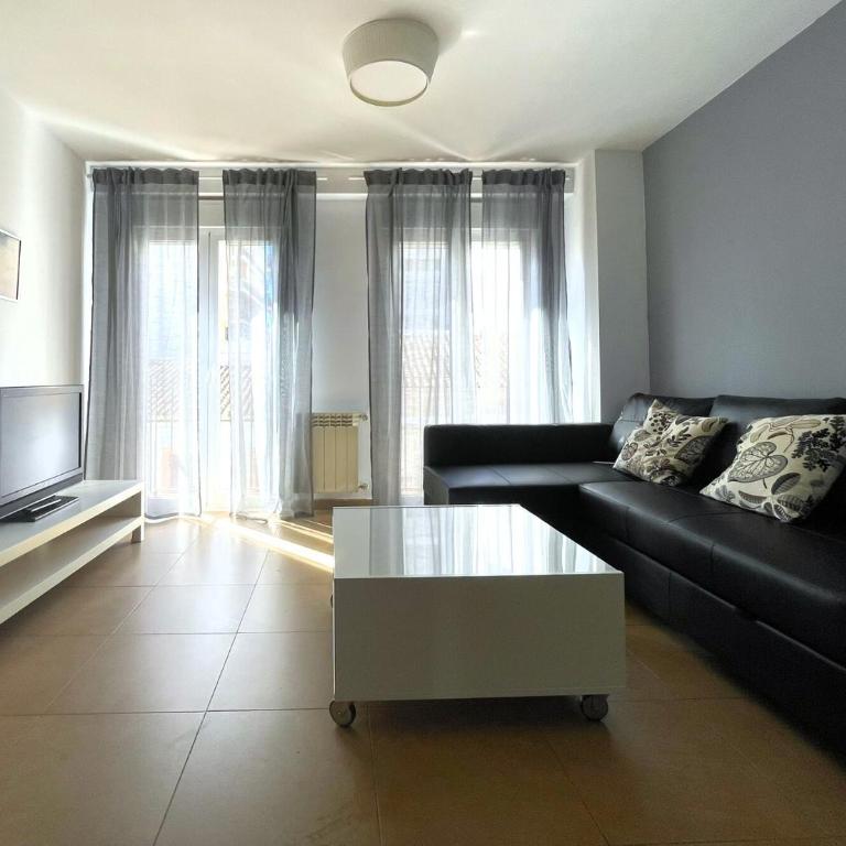 Apartamento En El Centro De Ronda - Apartamento de 2 dormitorios con balcón - 2