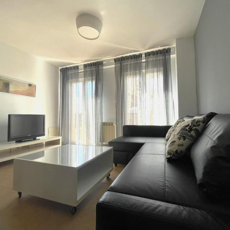 Apartamento En El Centro De Ronda - Apartamento de 2 dormitorios con balcón - 1