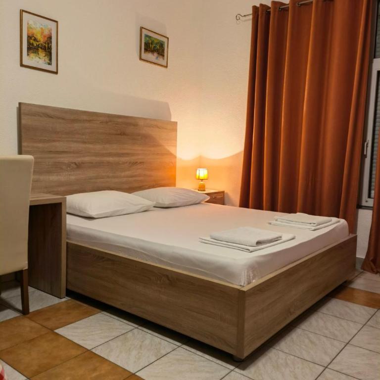 Lovely Bosnian Home - Single Room with Private Bathroom - 4