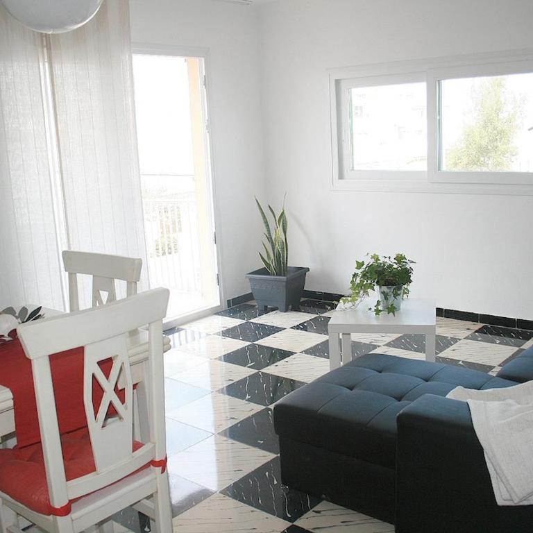 Fantastic, 100 meters from the beach - Two-Bedroom Apartment - 38