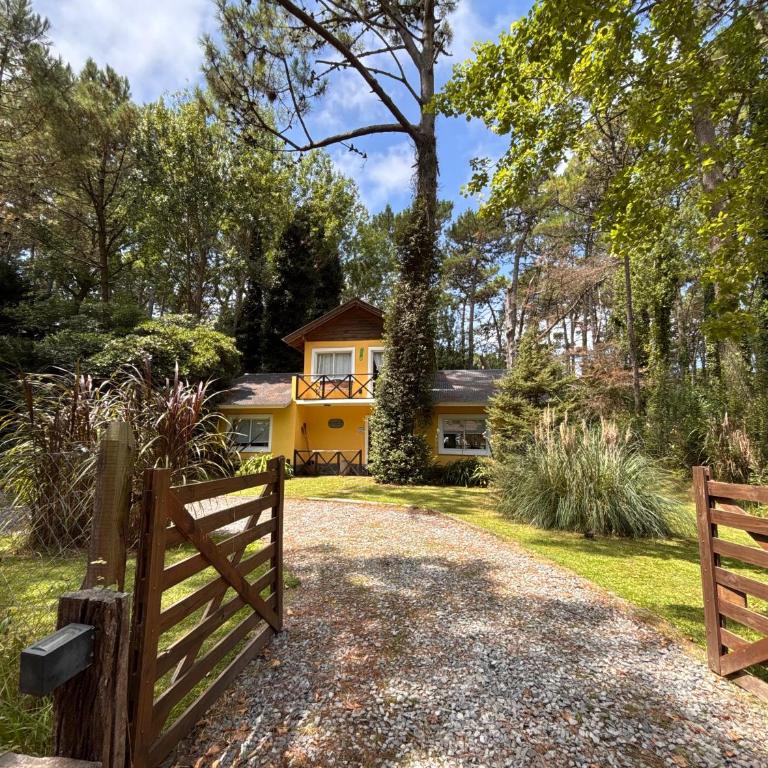 Casa Cariló - Pet friendly, Cambicha Encantada - Casa de 3 dormitorios - 3