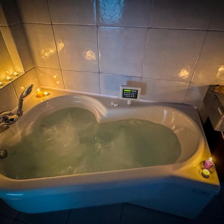 Suite del Faraone - Jacuzzi Privata e Parcheggio - Two-Bedroom Apartment - 3