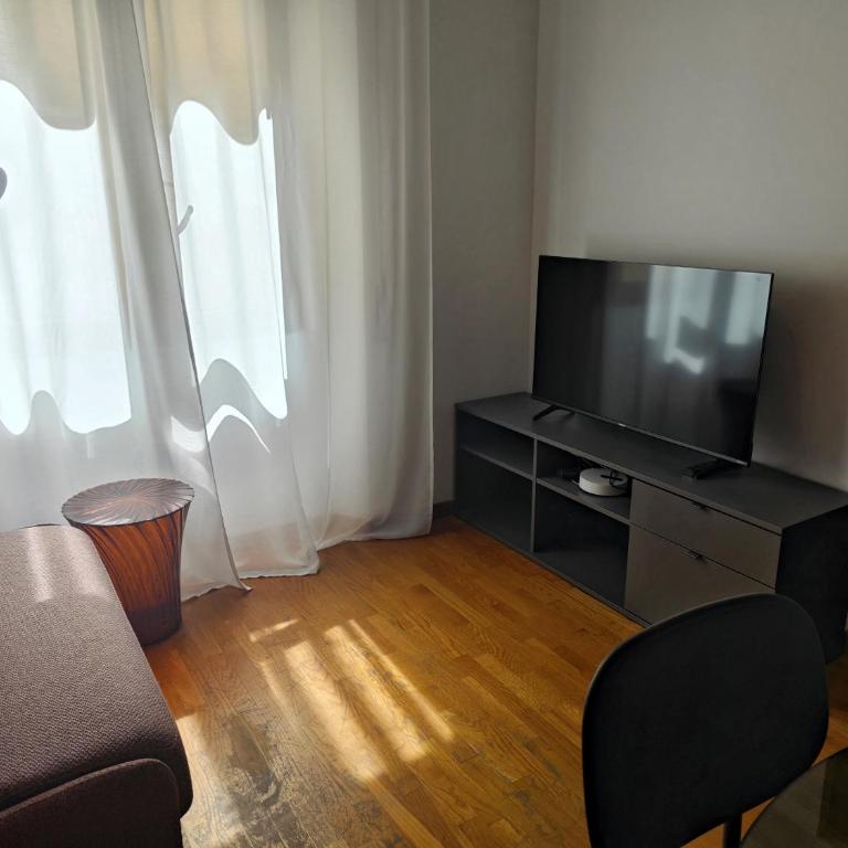 Fluère - Via Riva Reno - Appartamento con 2 Camere da Letto - 21