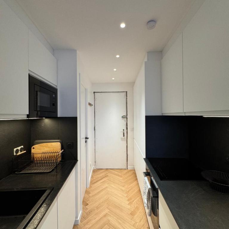 2 bedroom apartment renovated in the heart of Paris - Appartement 2 Chambres - 2