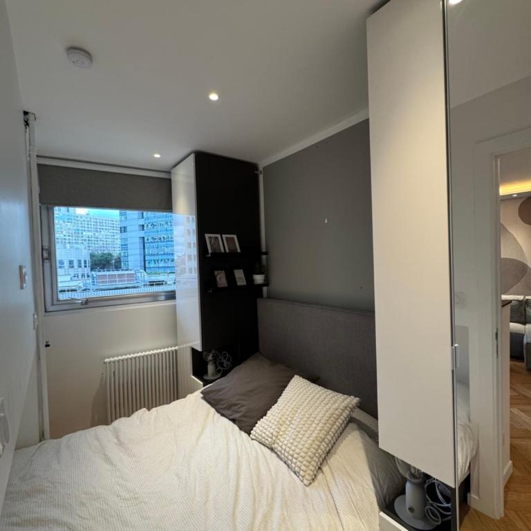 2 bedroom apartment renovated in the heart of Paris - Appartement 2 Chambres - 10
