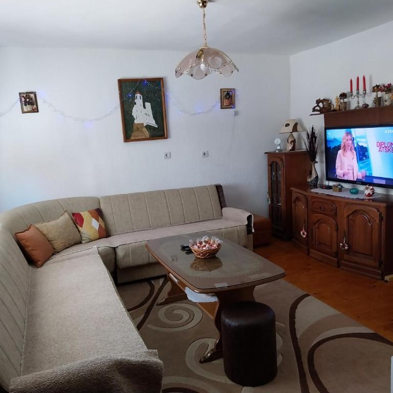 Rent a house - "Laki" - Villa - 18