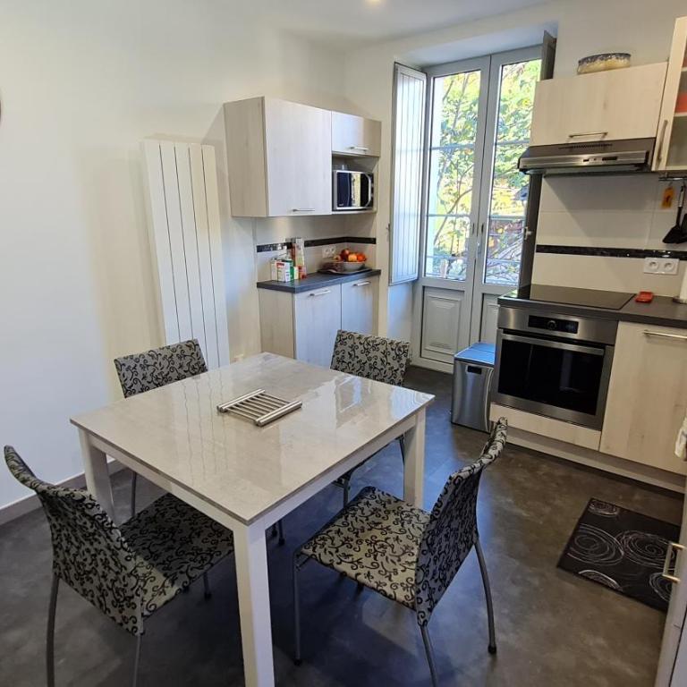 La Luziole 3 étoiles, en vacances ou cure, été ou hiver, comme chez vous - Appartement 1 Chambre - 6