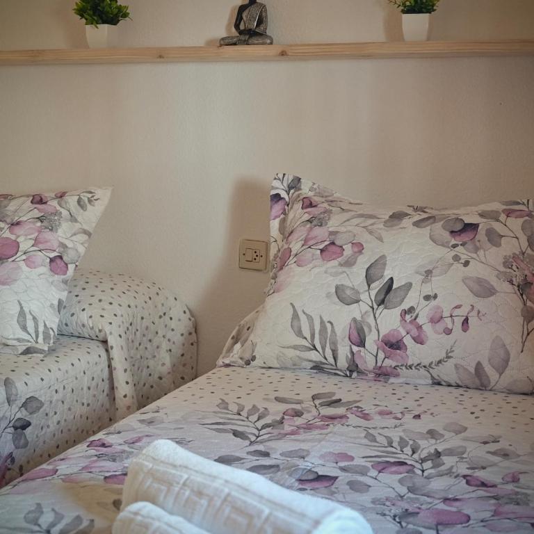La Casita de Juana - Three-Bedroom House - 20