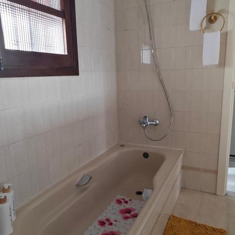 La Casita de Juana - Three-Bedroom House - 22