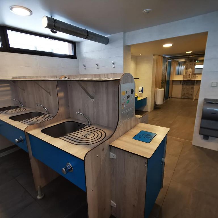 Caravane 4 personnes au camping d'Aussois - Bungalow Familial - 13