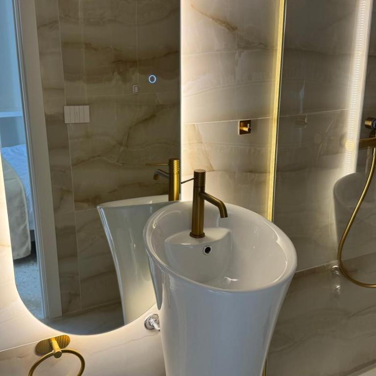 AC GOLD B&B Boutique Rooms & Suite - Suite con Balcone - 25