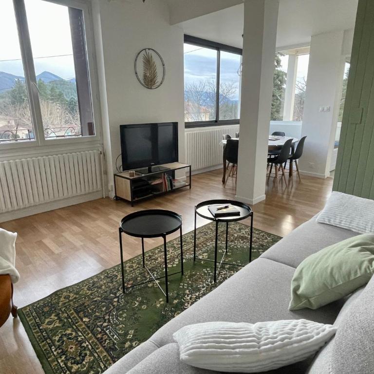 Appartement cosy dans une maison de caractère - Appartement 3 Chambres avec Vue sur la Montagne - 6