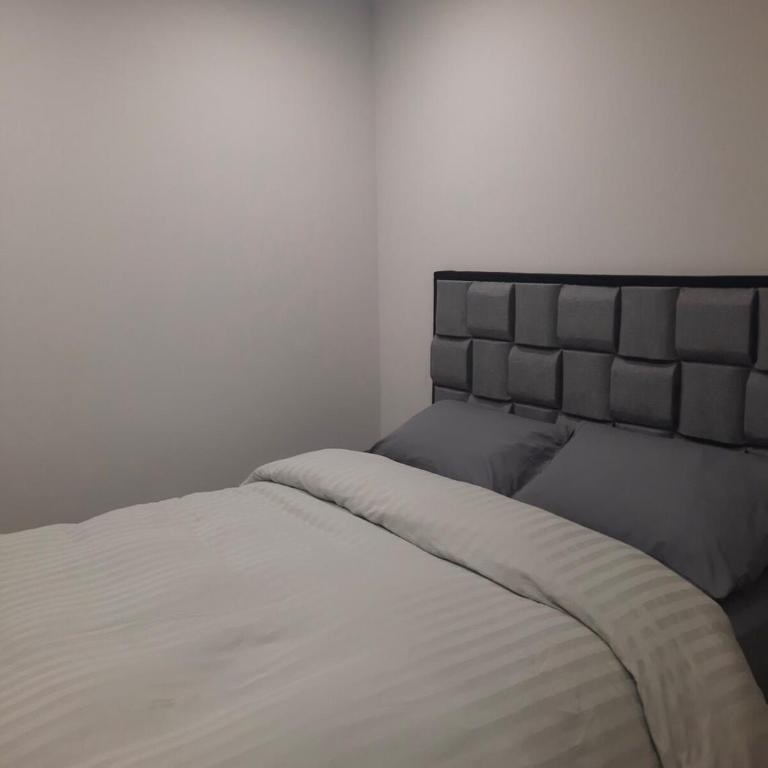 Hermoso Apt remodelado en La Florida - 2H 2B - Two-Bedroom Apartment - 16