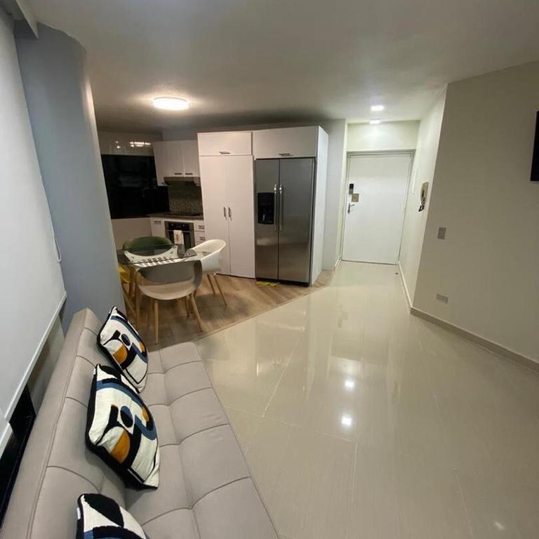 Hermoso Apt remodelado en La Florida - 2H 2B - Two-Bedroom Apartment - 11