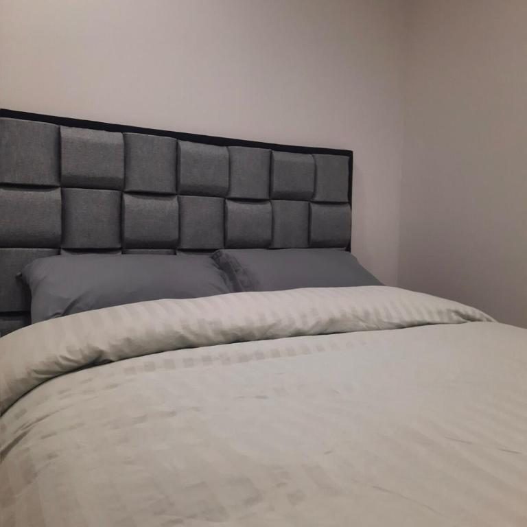 Hermoso Apt remodelado en La Florida - 2H 2B - Two-Bedroom Apartment - 17