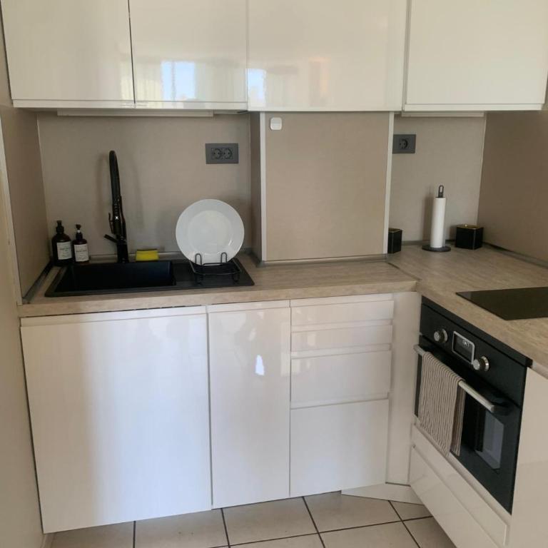 Yumbo Habitat - Two-Bedroom Standard Apartment - 10
