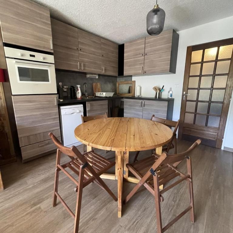 Superbe appartement 5 à 6 couchages front de neige Risoul - Appartement avec Vue sur la Montagne - 14